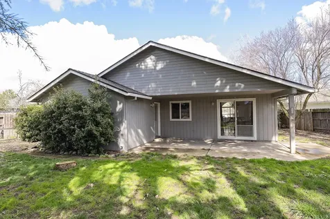 1582 Westfield Way Medford OR 97501
