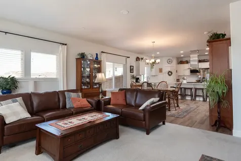 1142 NW Willow Parkway Road Madras OR 97741