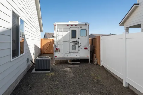1142 NW Willow Parkway Road Madras OR 97741