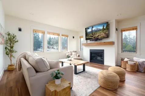 1398 NW Newport Avenue Bend OR 97703