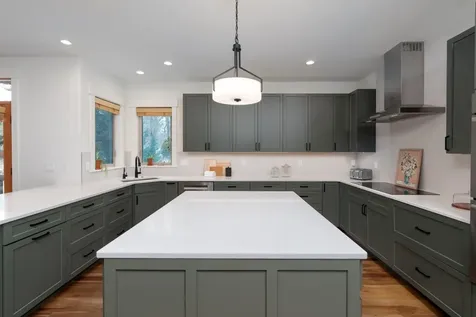 1398 NW Newport Avenue Bend OR 97703