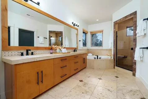 1398 NW Newport Avenue Bend OR 97703