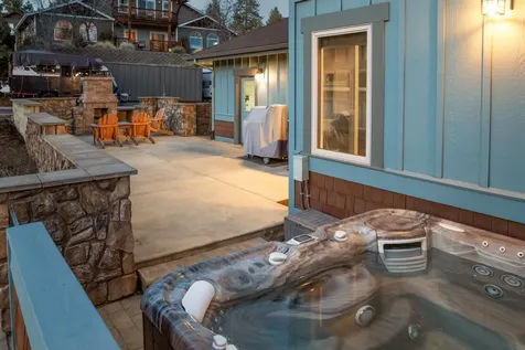 1398 NW Newport Avenue Bend OR 97703