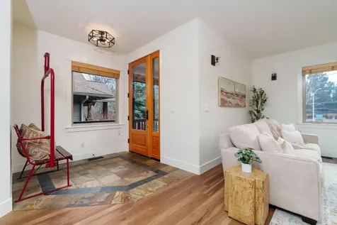 1398 NW Newport Avenue Bend OR 97703