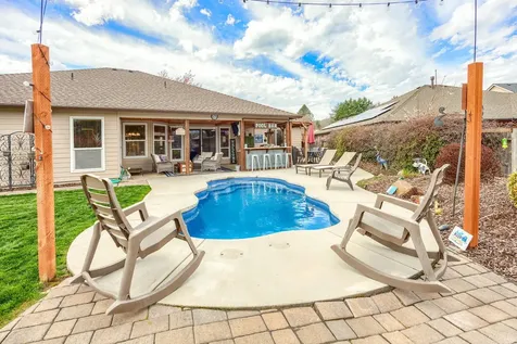 530 Carriage Lane Jacksonville OR 97530