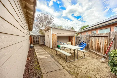 530 Carriage Lane Jacksonville OR 97530