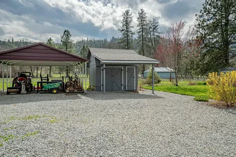 7059 Old Stage Road Central Point OR 97502
