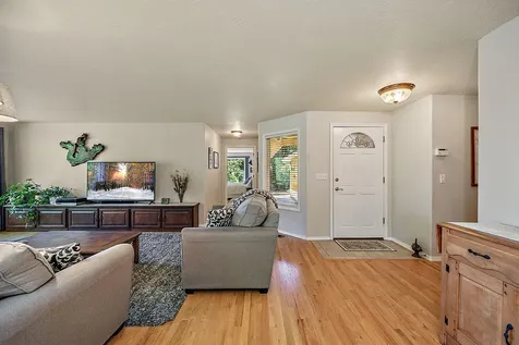 2145 Knowles Road Medford OR 97501