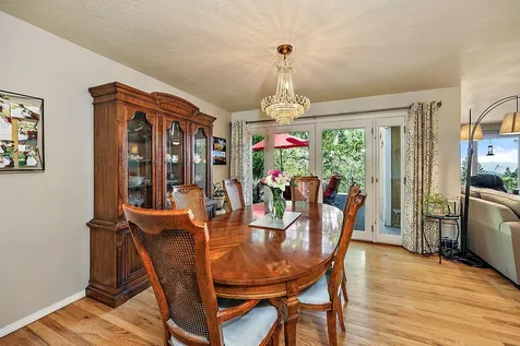 2145 Knowles Road Medford OR 97501