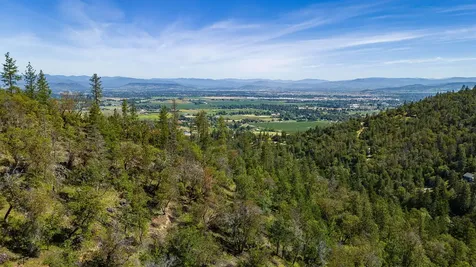2145 Knowles Road Medford OR 97501