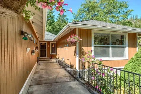 2145 Knowles Road Medford OR 97501