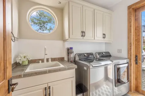 19051 Mount Mcloughlin Lane Bend OR 97703