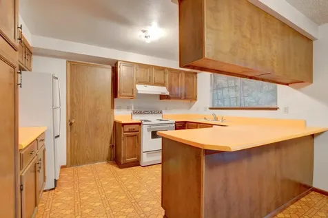 2892 Crystal Drive Medford OR 97504