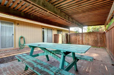 2892 Crystal Drive Medford OR 97504