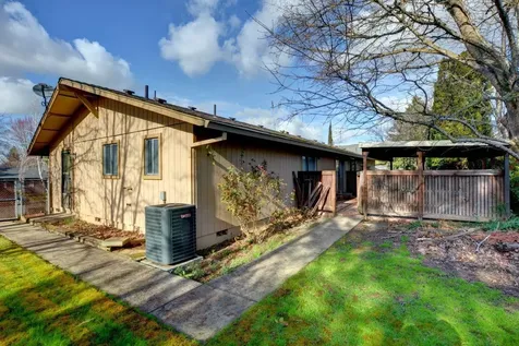 2892 Crystal Drive Medford OR 97504