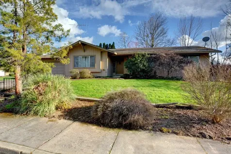 2892 Crystal Drive Medford OR 97504