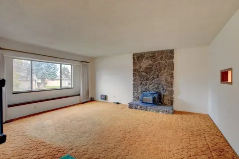 2892 Crystal Drive Medford OR 97504