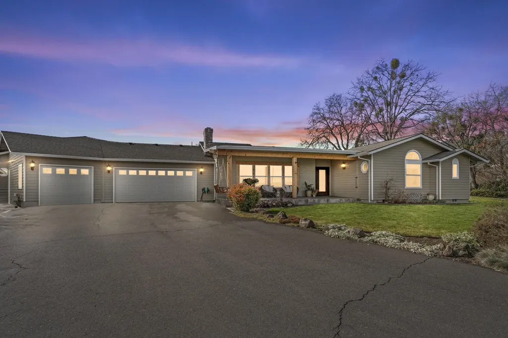 2911 Heritage Road Central Point OR 97502