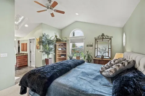 2911 Heritage Road Central Point OR 97502