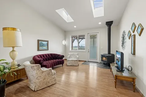2911 Heritage Road Central Point OR 97502