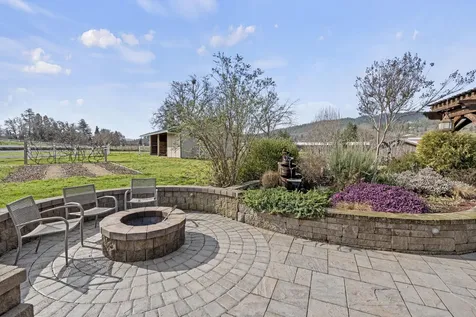 2911 Heritage Road Central Point OR 97502