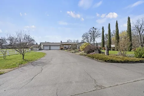 2911 Heritage Road Central Point OR 97502