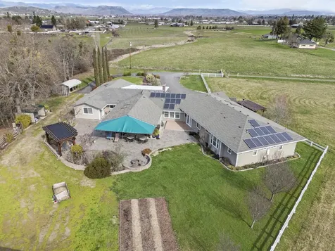 2911 Heritage Road Central Point OR 97502