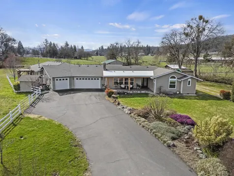 2911 Heritage Road Central Point OR 97502