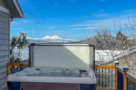4645 SW Umatilla Avenue Redmond OR 97756