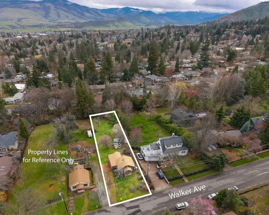 826 Walker Avenue Ashland OR 97520