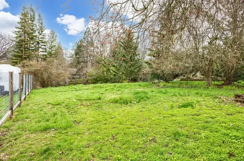 826 Walker Avenue Ashland OR 97520