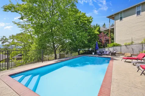 1373 Highcrest Drive Medford OR 97504