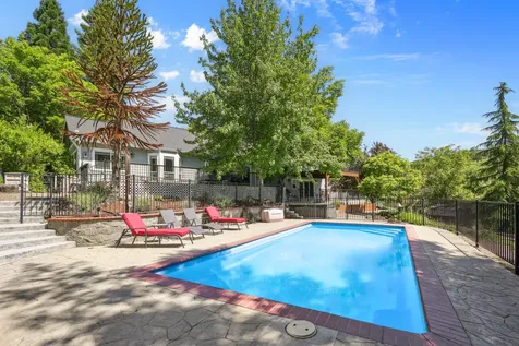 1373 Highcrest Drive Medford OR 97504