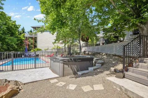 1373 Highcrest Drive Medford OR 97504