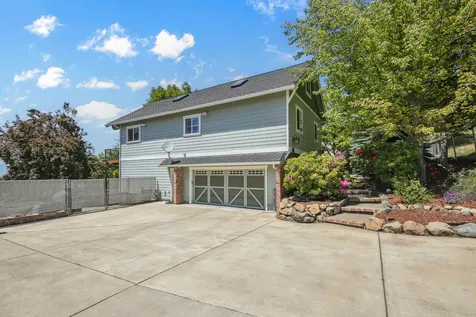 1373 Highcrest Drive Medford OR 97504