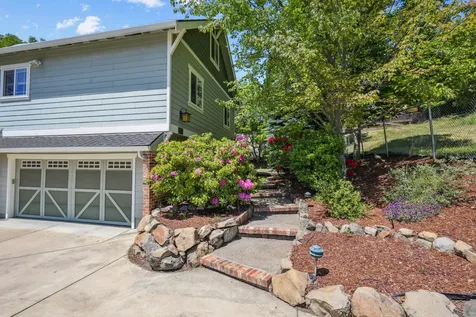 1373 Highcrest Drive Medford OR 97504
