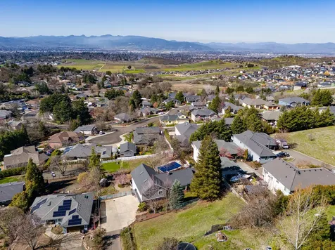 1373 Highcrest Drive Medford OR 97504