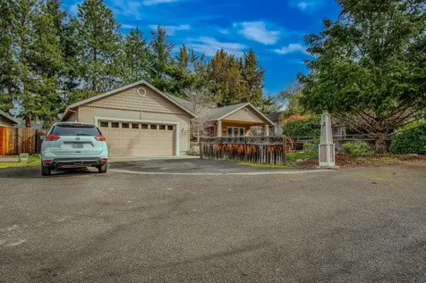 326 N Barneburg Road Medford OR 97504