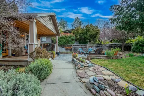 326 N Barneburg Road Medford OR 97504