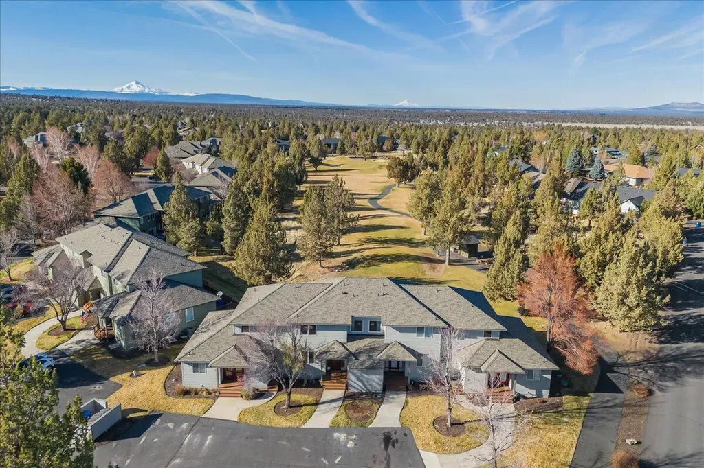 1140 Golden Pheasant Drive Redmond OR 97756