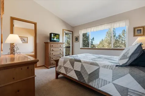 1140 Golden Pheasant Drive Redmond OR 97756