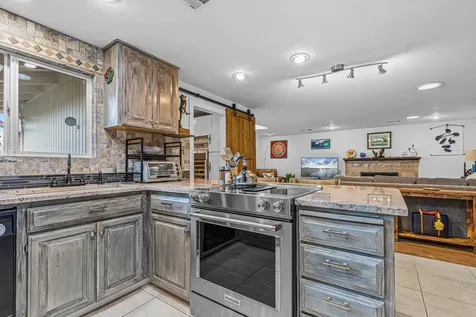 50 Allen Lane Talent OR 97540