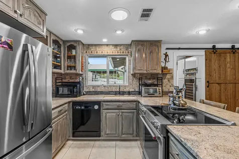 50 Allen Lane Talent OR 97540