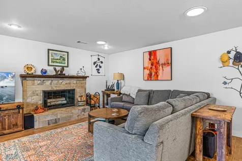 50 Allen Lane Talent OR 97540