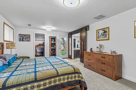 50 Allen Lane Talent OR 97540