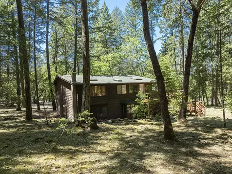 323 Brooke Lane Grants Pass OR 97527