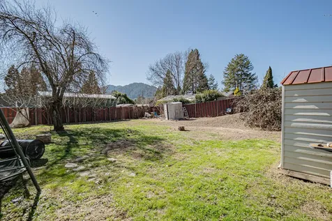 410 Nugget Drive Rogue River OR 97537