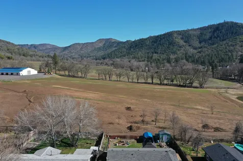 410 Nugget Drive Rogue River OR 97537