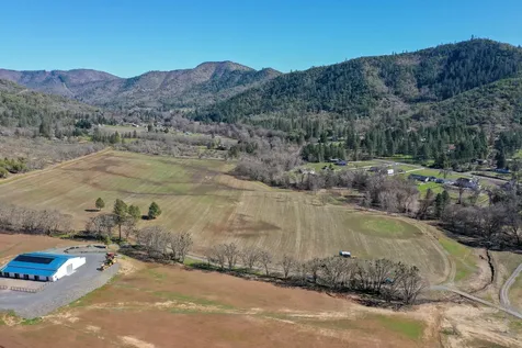 410 Nugget Drive Rogue River OR 97537