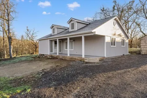 9497 Blackwell Road Central Point OR 97502